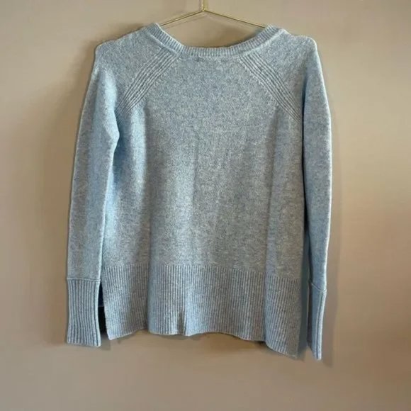 J. Crew Merino Wool/Alpaca Blend Baby Blue Super Soft V-Neck Sweater || SZ XS - Picture 5 of 9